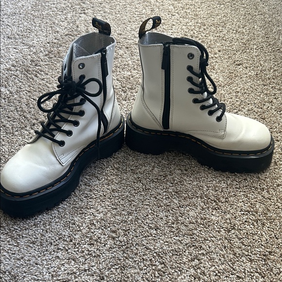 Dr. Martens: Stylish White Platform Boots - Picture 3 of 10